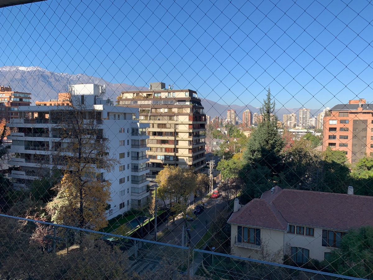 Venta Departamento SP 4D en suite Walk-in cl&oacute;set 3B 1E 1B Barrio El Golf - Las Condes