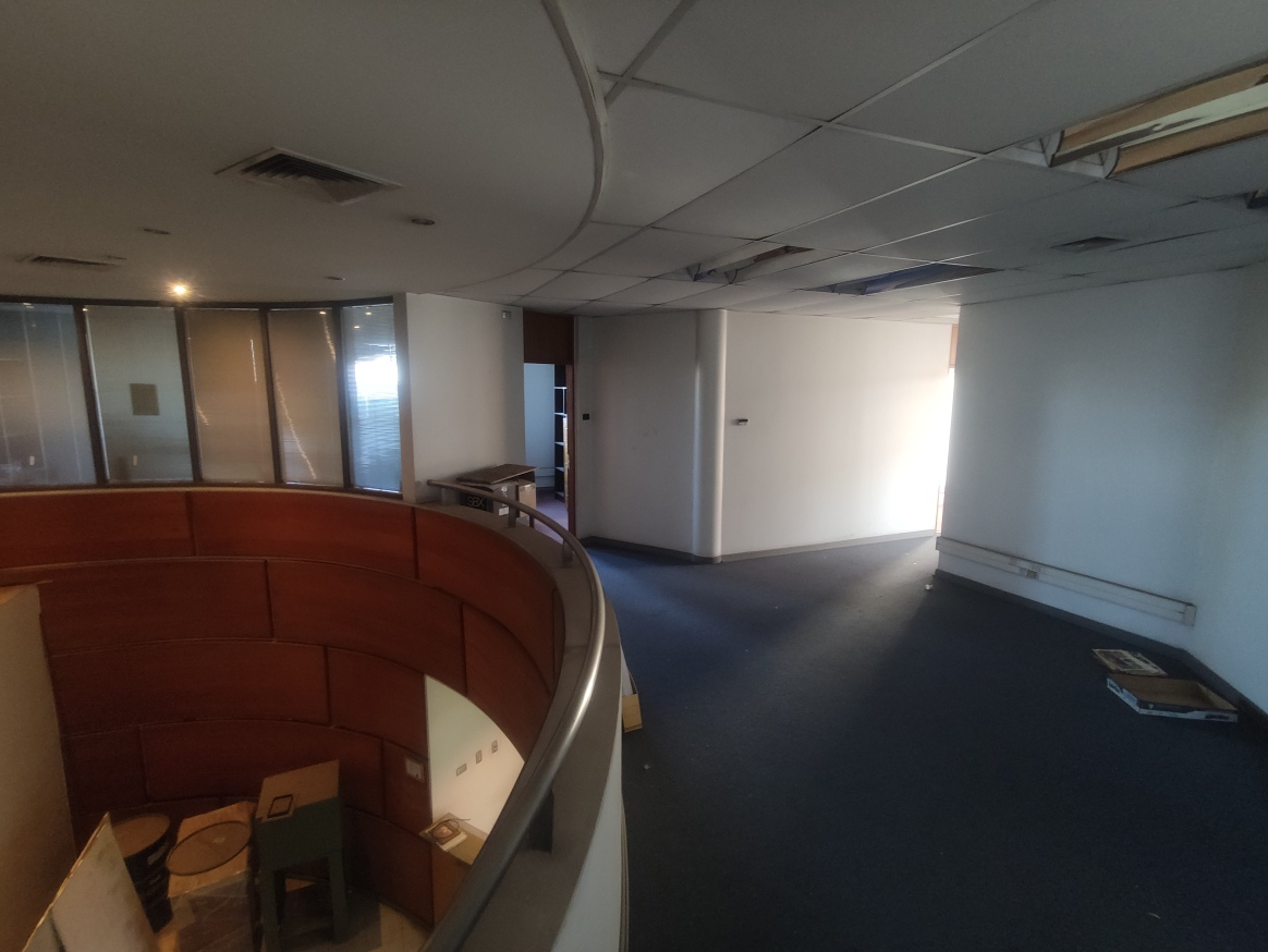 Propiedad Industrial: Edificio De Oficinas Y Galp&oacute;n