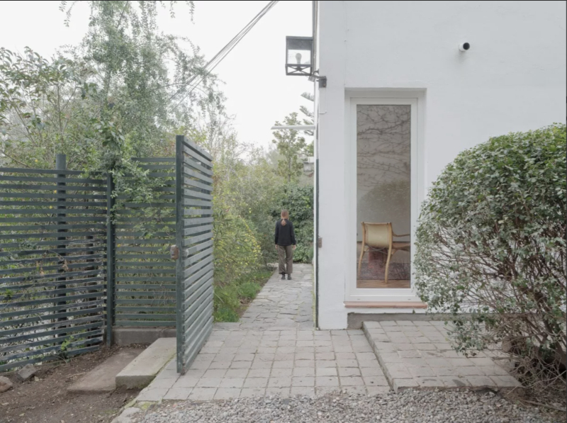 Venta Casa Oriente 1D 2B 2E Barrio El Golf - Las Condes