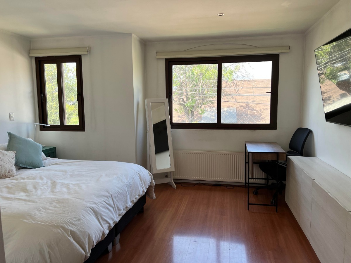 Venta Casa NO 4D en suite Walk-in cl&oacute;set 4B 2E 1B Villa El Dorado - Vitacura