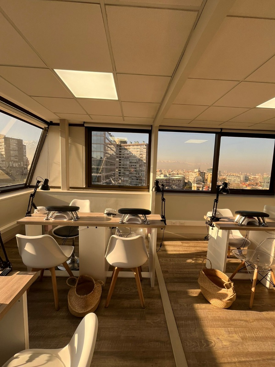 Arriendo Oficina 2B Pedro de Valdivia - Providencia