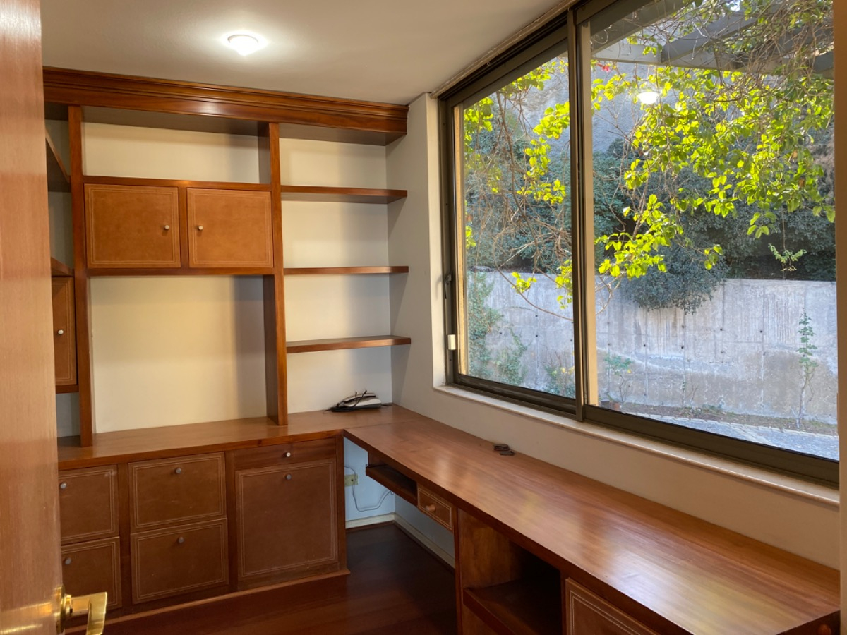 Venta Casa NO 3D 3B 10E 1B Lo Curro - Vitacura