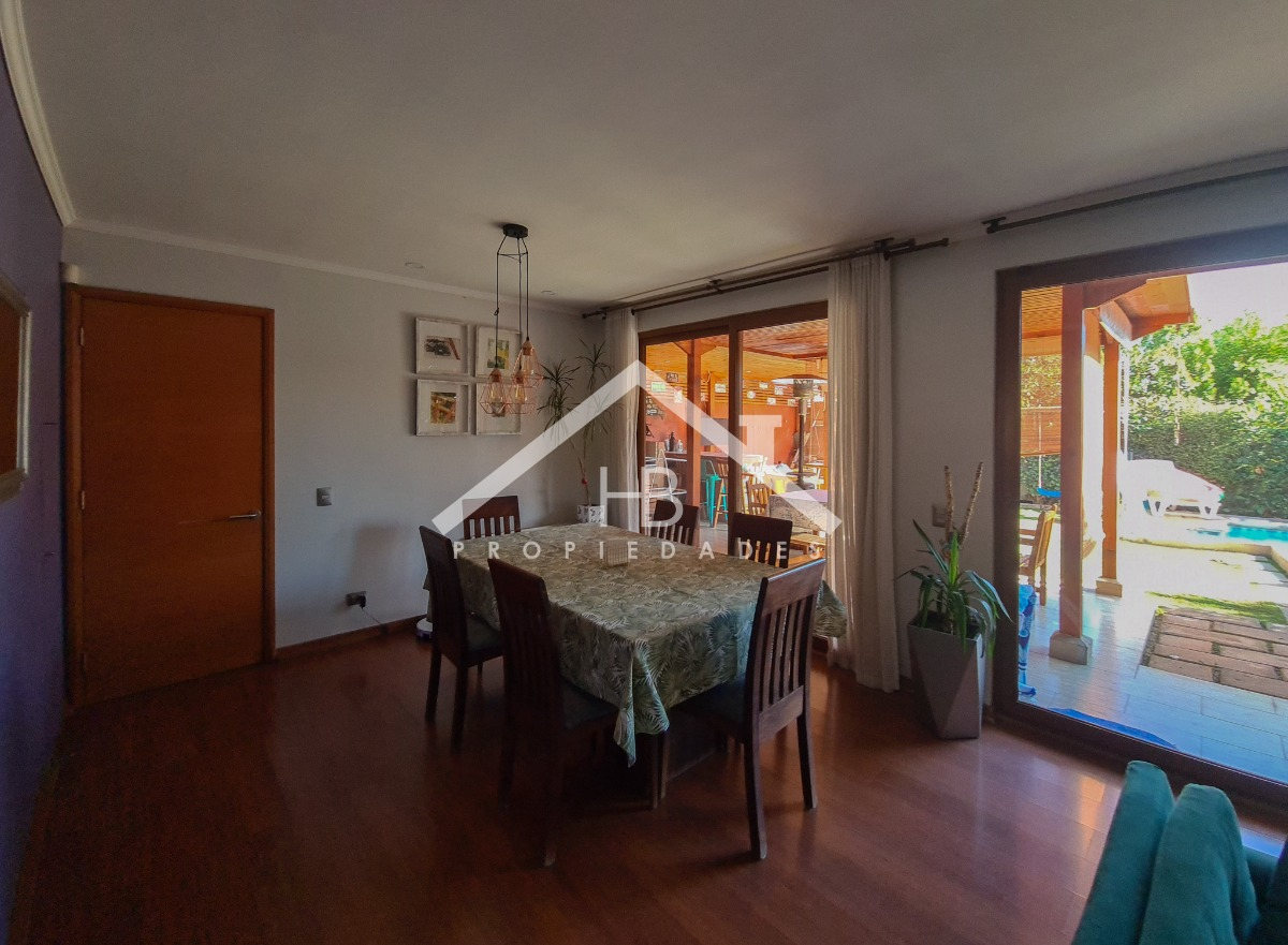 Venta Casa P 5D en suite Walk-in cl&oacute;set 6B 2E 1B San Carlos de Apoquindo - Las Condes