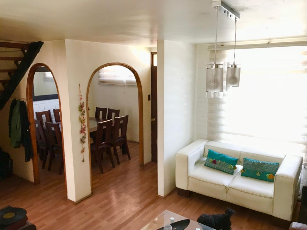 Venta Casa NOSP 4D en suite 3B 1E 1B Metro Sim&oacute;n Bolivar - La Reina