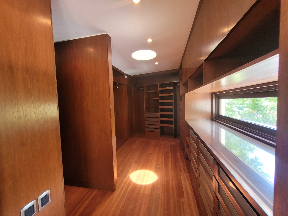 Venta Casa NOSP 6D en suite Walk-in cl&oacute;set 8B 4E 1B Los Trapenses - Lo Barnechea