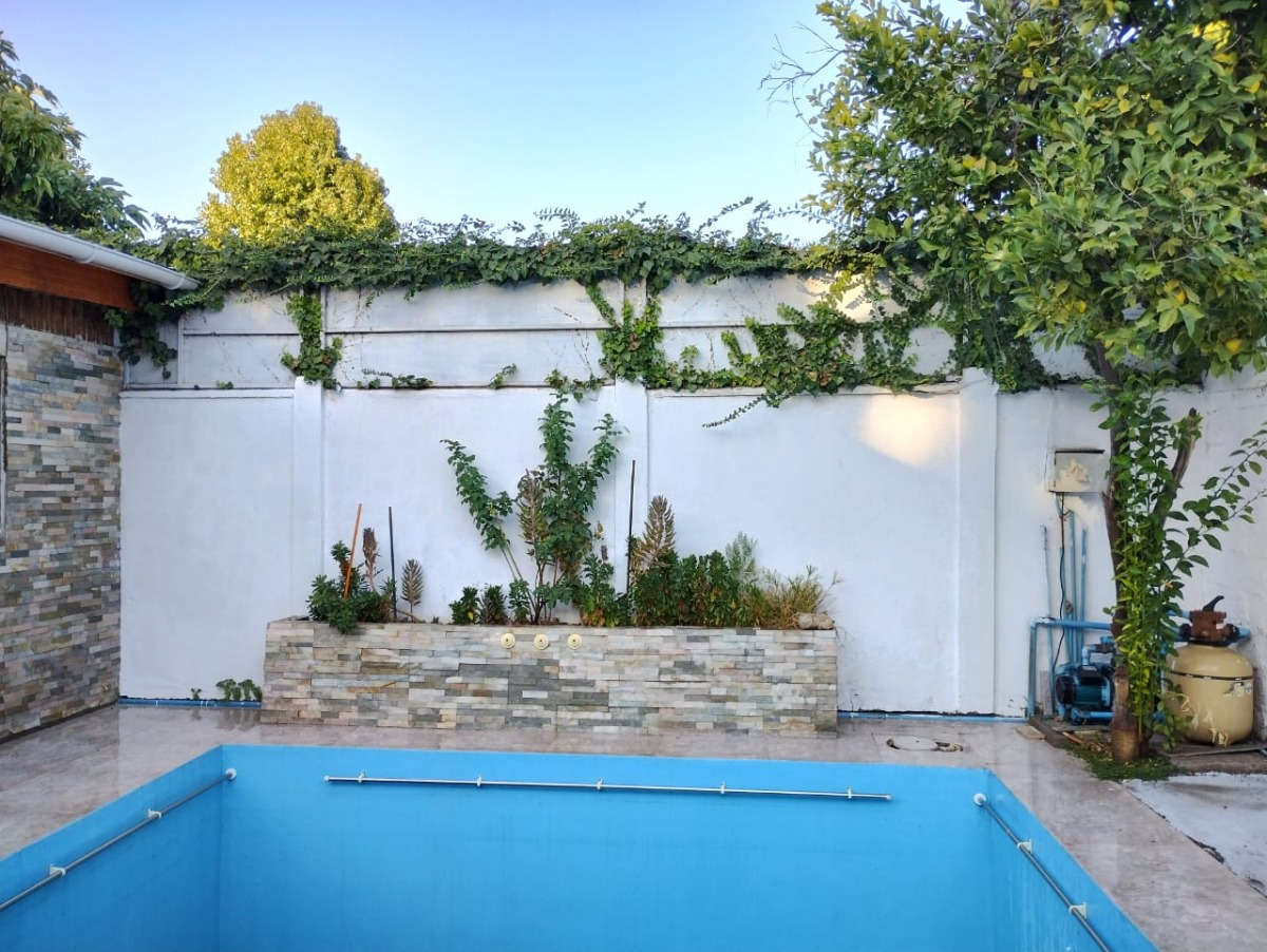 Venta Casa O 4D 4B 5E 1B Rotonda Atenas - Las Condes