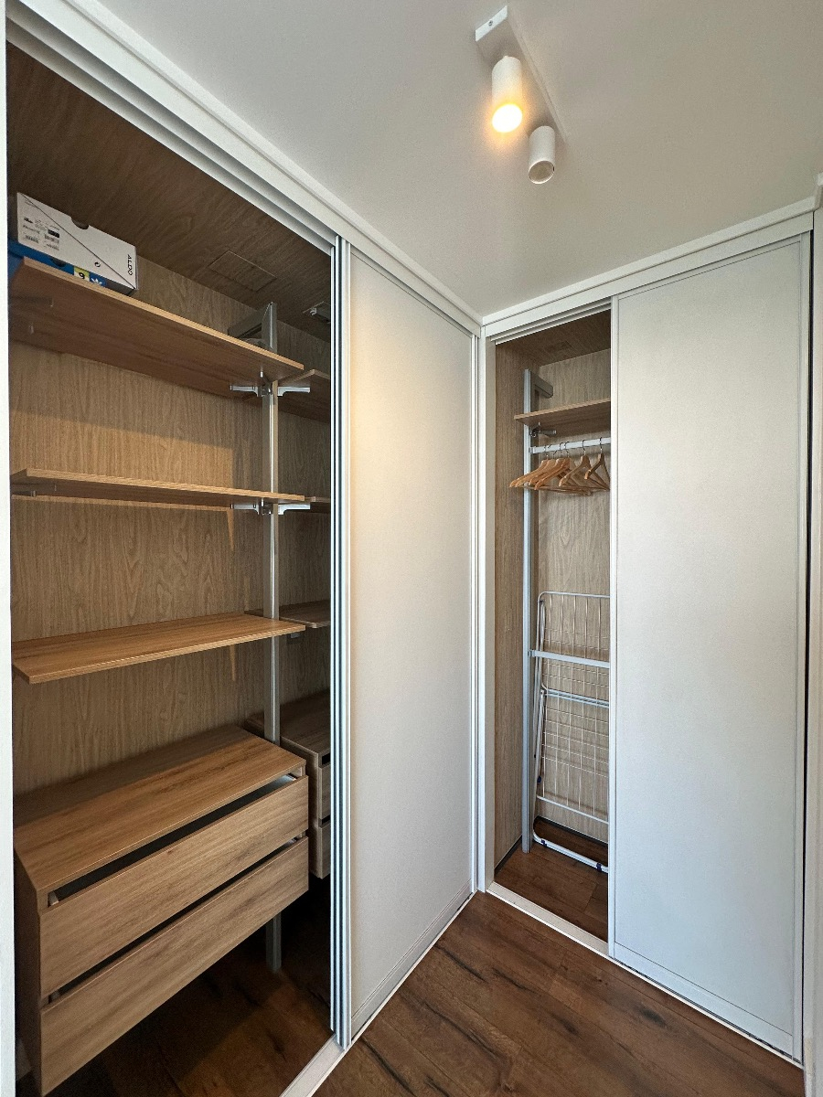 Arriendo Departamento S 2D en suite Walk-in cl&oacute;set 2B 1E Parque Arauco - Las Condes