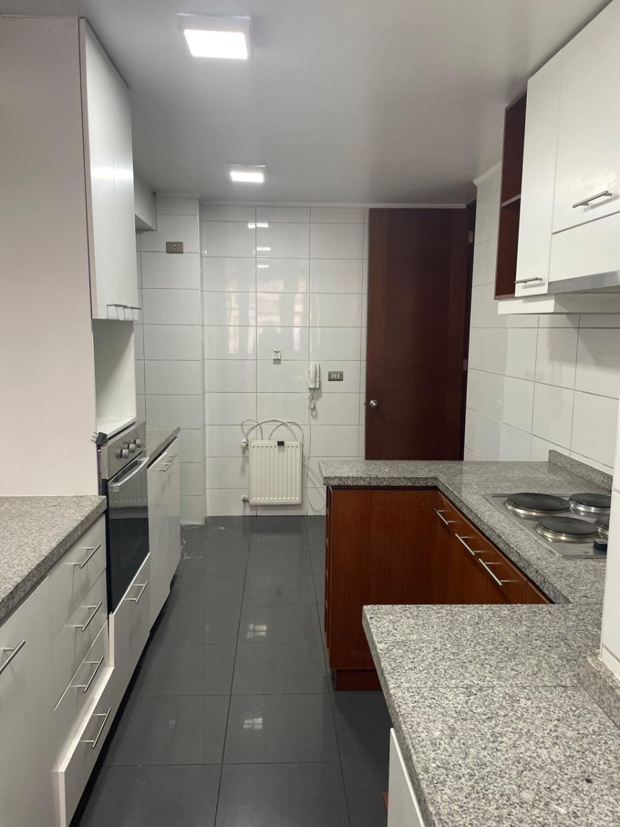 Venta Departamento NP 4D en suite Walk-in cl&oacute;set 3B 2E 2Bd Rotonda Atenas - Las Condes