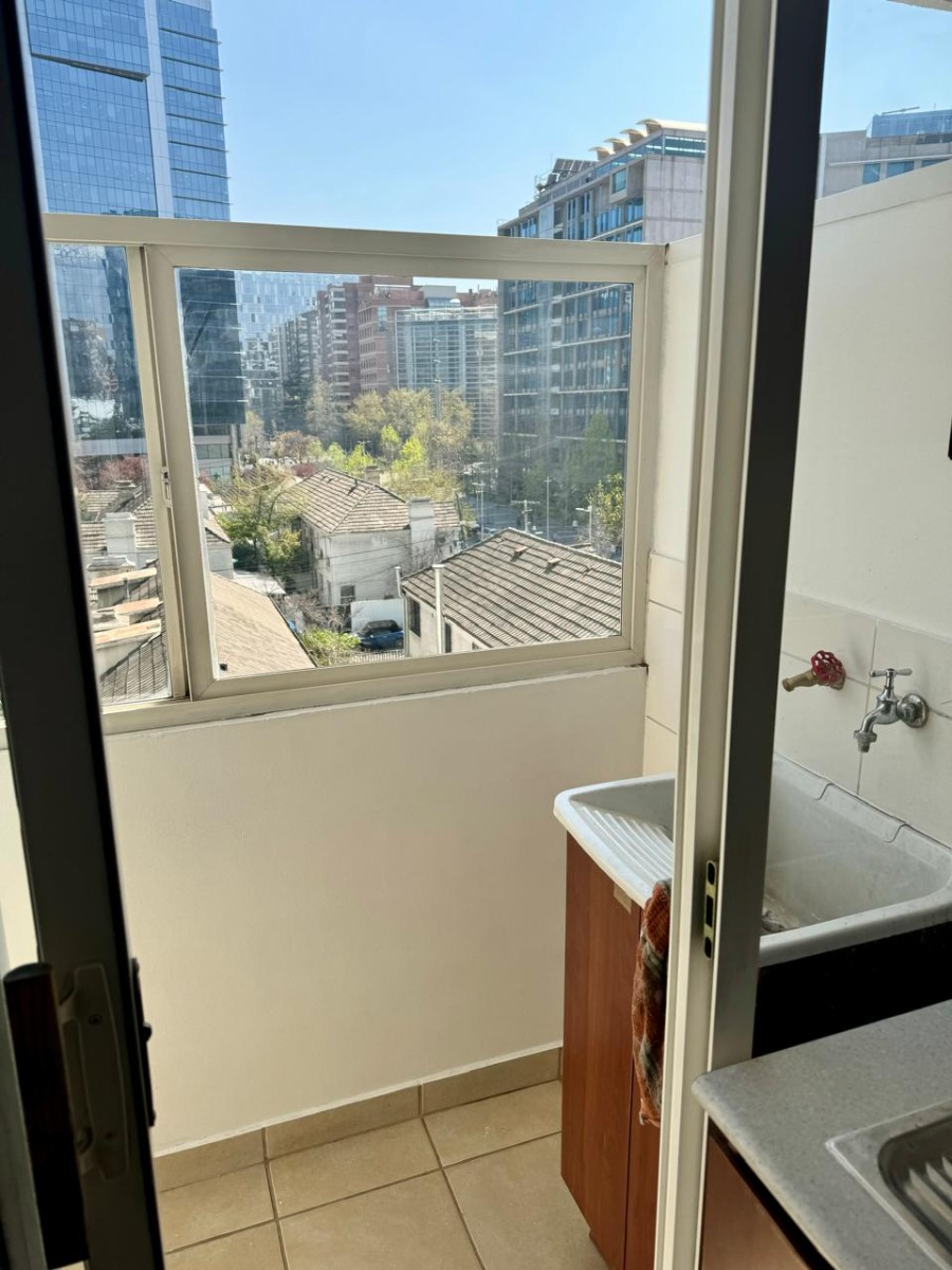 Arriendo Departamento 2D Walk-in cl&oacute;set 2B 1E 1B Nueva Las Condes - Las Condes