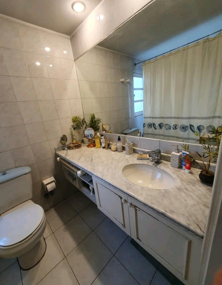 Venta Casa 5D Carlos Ossand&oacute;n - La Reina