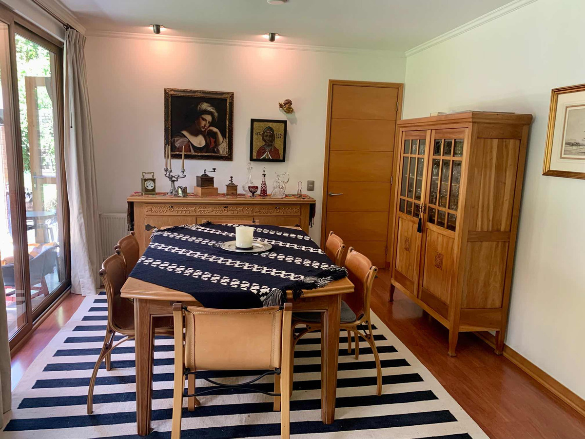 Venta Casa 4D 4B 2E San Carlos de Apoquindo - Las Condes