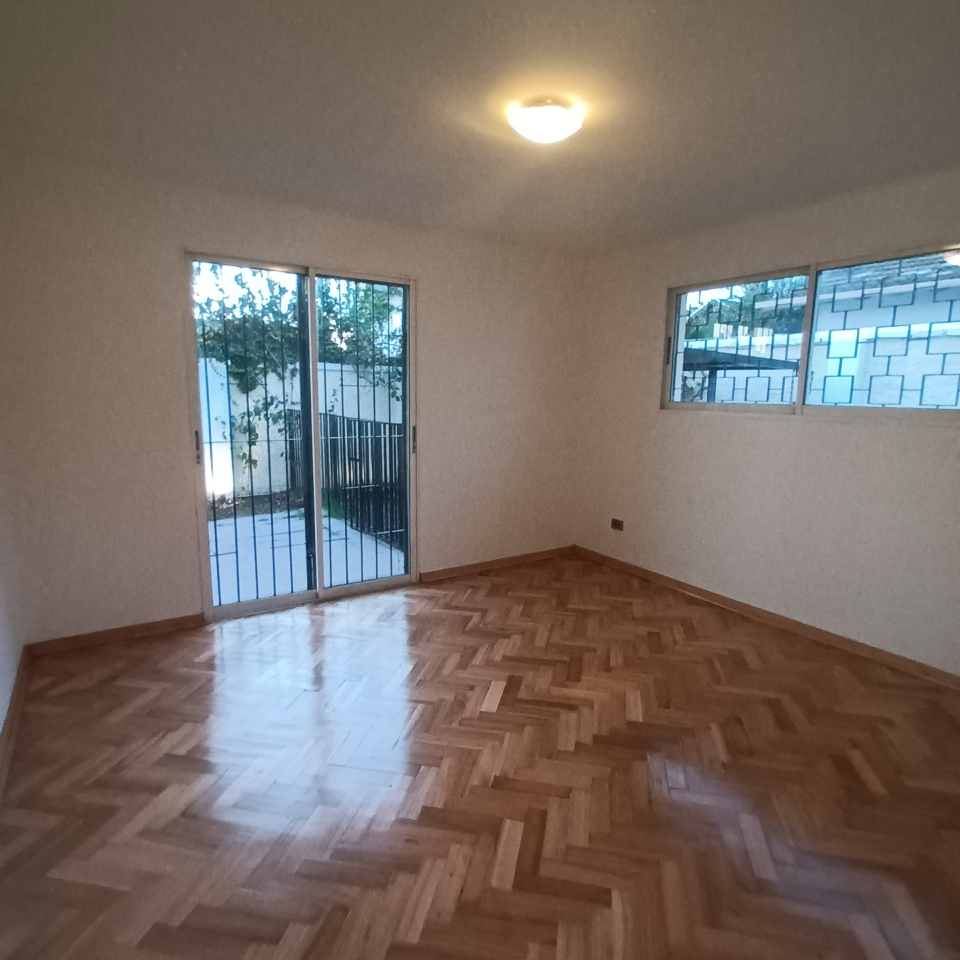 Arriendo Casa 3D 2B 3E 1B Metro Pr&iacute;ncipe de Gales - Country Club - La Reina