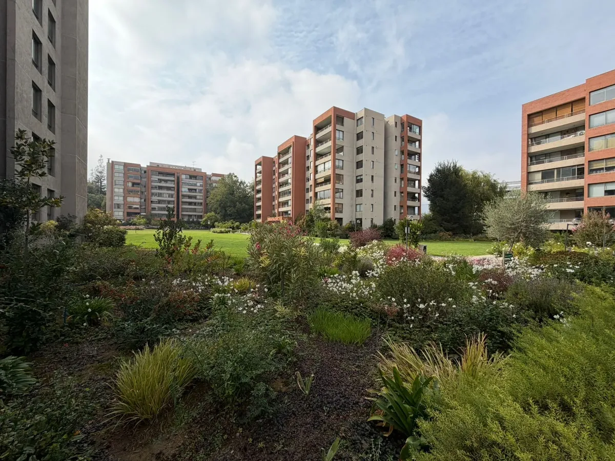 Venta Departamento NP 2D + servicio 3B 2E - Lo Barnechea