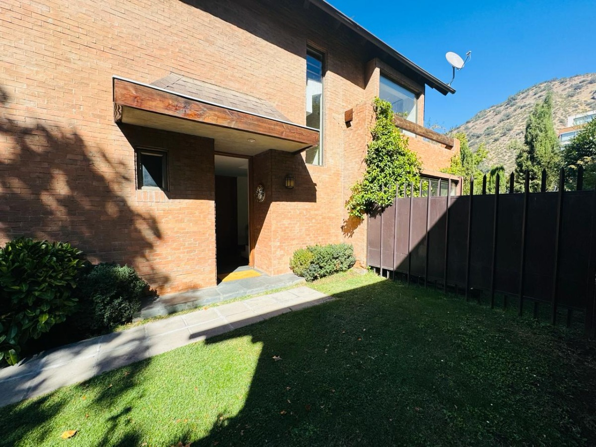 Venta Casa NP 5D en suite Walk-in cl&oacute;set 4B 3E 1B Los Trapenses - Lo Barnechea