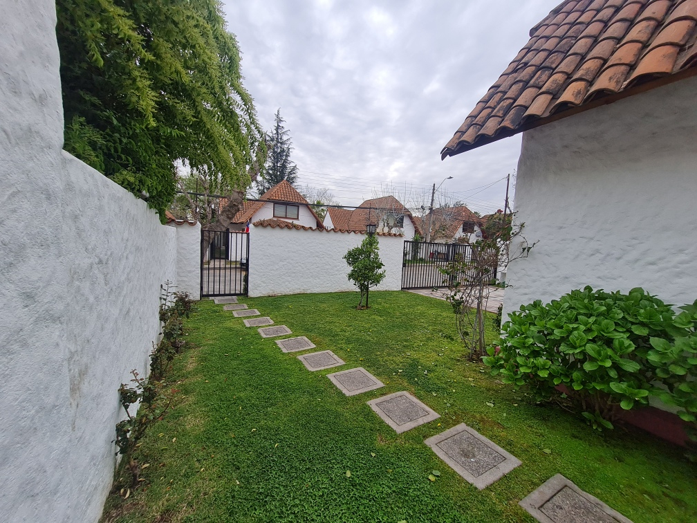 Venta Casa 5D 3B 2E Carlos Ossand&oacute;n - La Reina