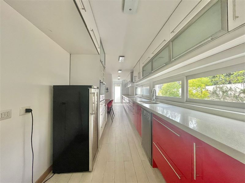 Arriendo Casa NorOriente-Poniente 6D 4B 2E 1B Borde R&iacute;o - Casa Piedra - Vitacura