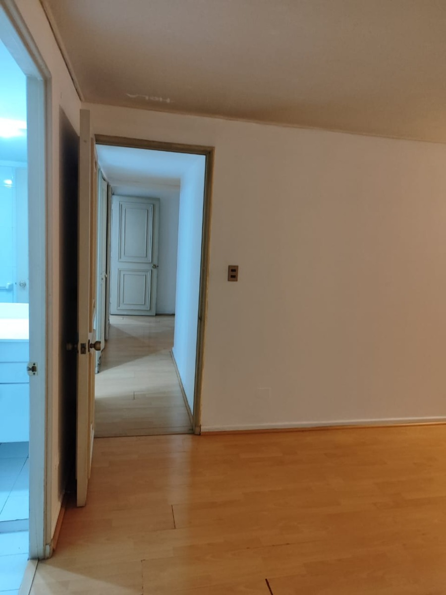 Arriendo Departamento 4D en suite Walk-in cl&oacute;set 4B 1E 1B Centro Financiero - Las Condes