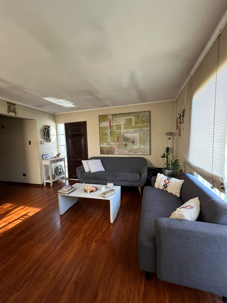 Arriendo Casa NO 3D 2B 1E 1B Los Dominicos - Las Condes