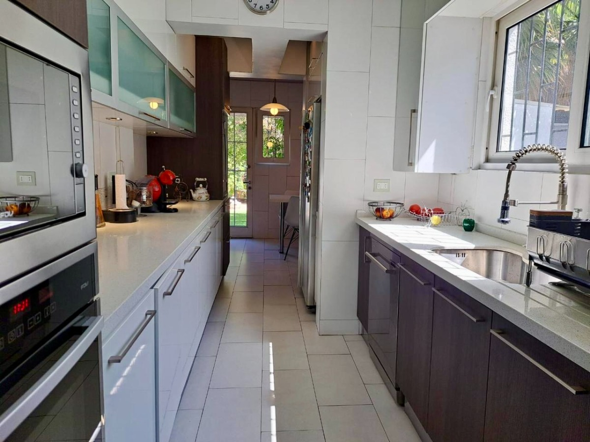 Arriendo Casa 3D 3B 6E 1B Metro Pr&iacute;ncipe de Gales - Country Club - La Reina