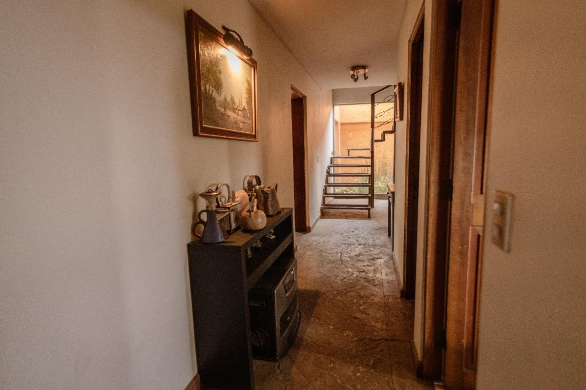 Venta Casa NO 5D en suite Walk-in cl&oacute;set 5B 3E 4B Borde R&iacute;o - Casa Piedra - Vitacura