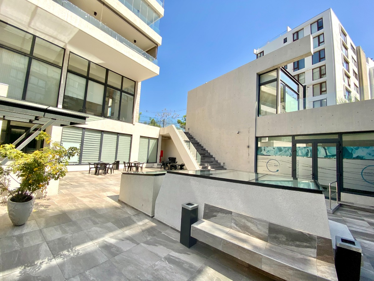 Arriendo Oficina S 1B 1E Los Dominicos - Las Condes