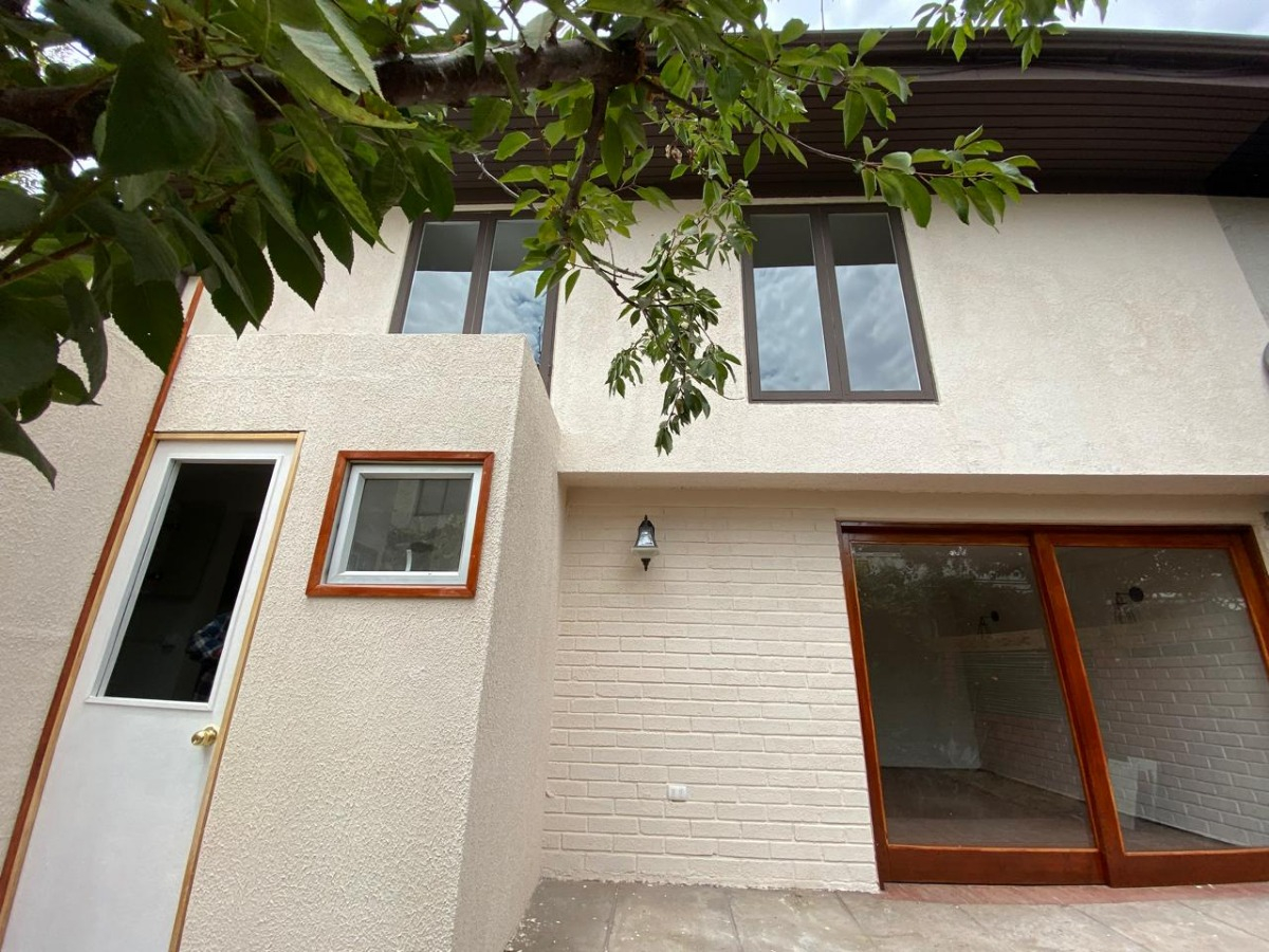 Arriendo Casa 3D 3B 1E  - La Reina