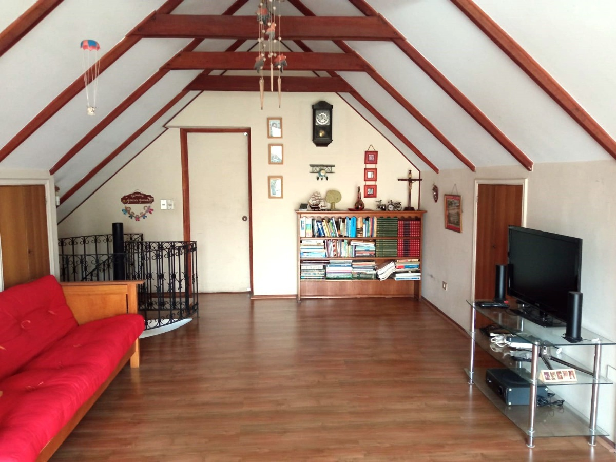 Venta Casa NO 4D en suite Walk-in cl&oacute;set 2B 2E 4B Estadio Croata - Vitacura