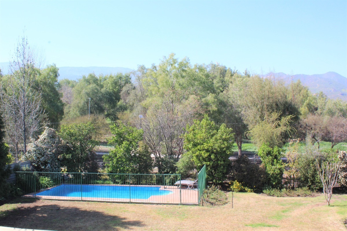 Venta Casa O 5D en suite Walk-in cl&oacute;set 4B 2E Chicureo - Colina