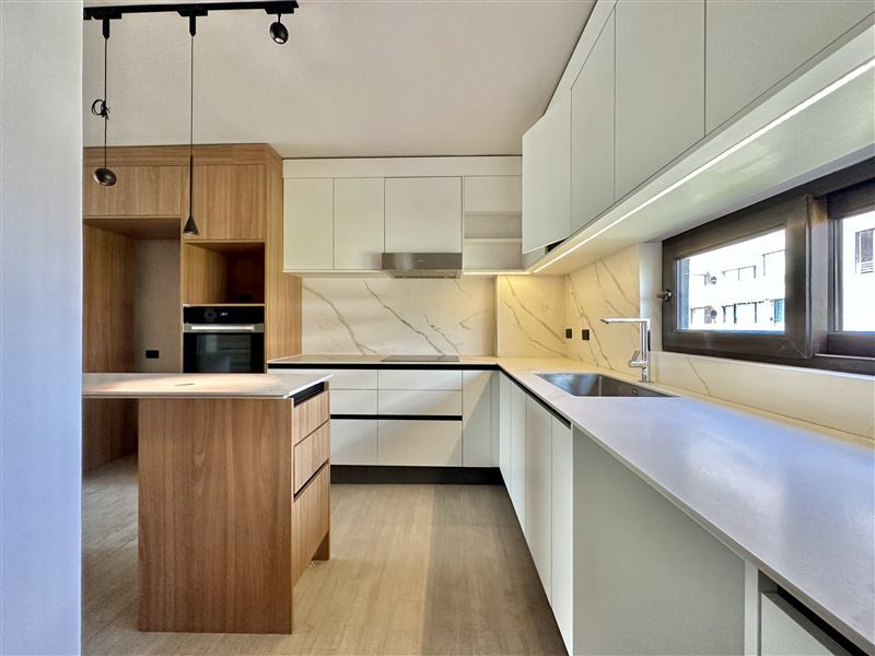 Arriendo Departamento Nor-Oriente 3D 4B 2E 1B Borde R&iacute;o - Casa Piedra - Vitacura