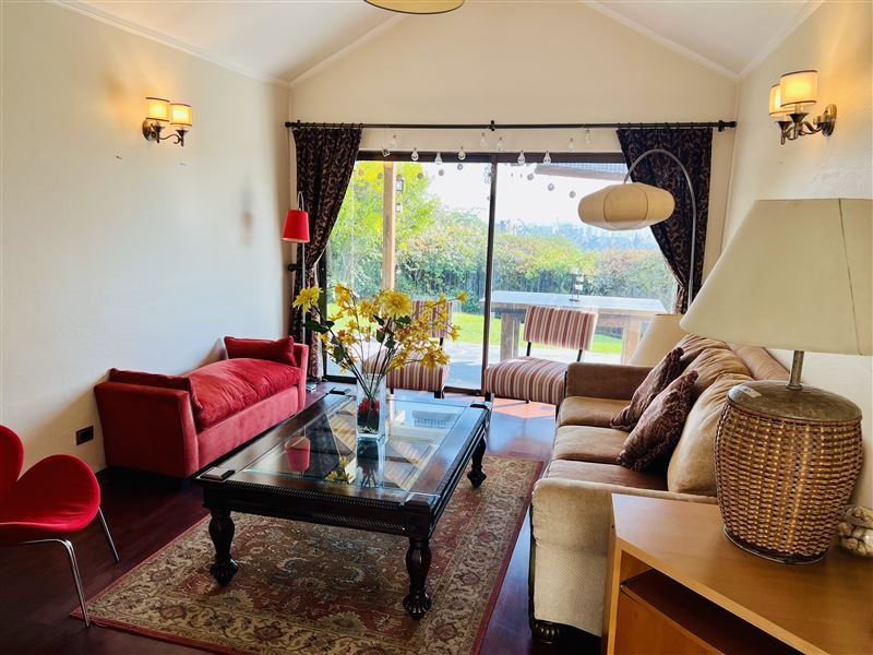 Venta Casa Poniente 5D en suite Walk-in cl&oacute;set 6B 4E 1B El Remanso - Las Condes