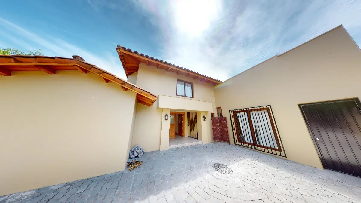 Arriendo Casa NO 3D en suite Walk-in cl&oacute;set 4B 3E 1B La Dehesa - Lo Barnechea