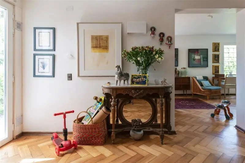 Venta Casa Oriente 1D 2B 2E Barrio El Golf - Las Condes