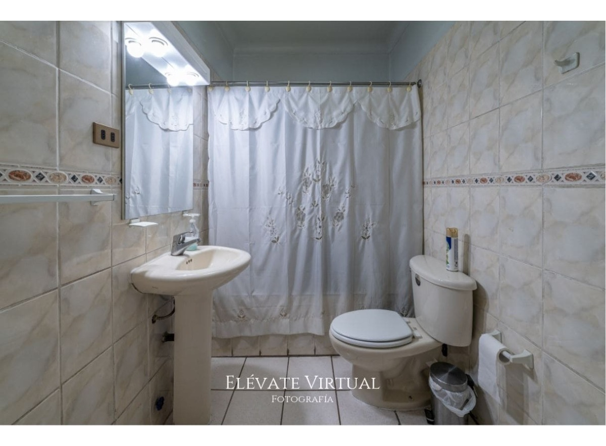 Venta Casa 12D 4B 1E 1B Barrio Italia - Providencia