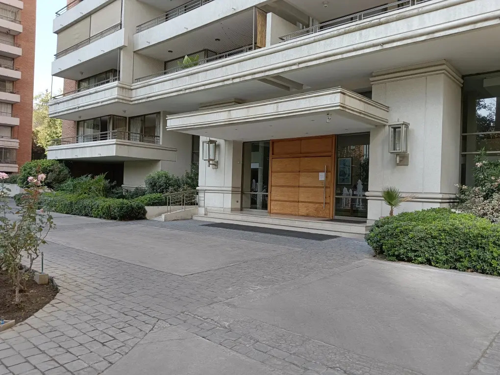 Arriendo Departamento 2D 2B 1E 1B Barrio El Golf - Las Condes