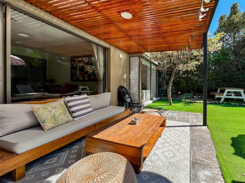 Venta Casa Sur 3D en suite Walk-in cl&oacute;set 3B 2E 1B La Dehesa - Lo Barnechea