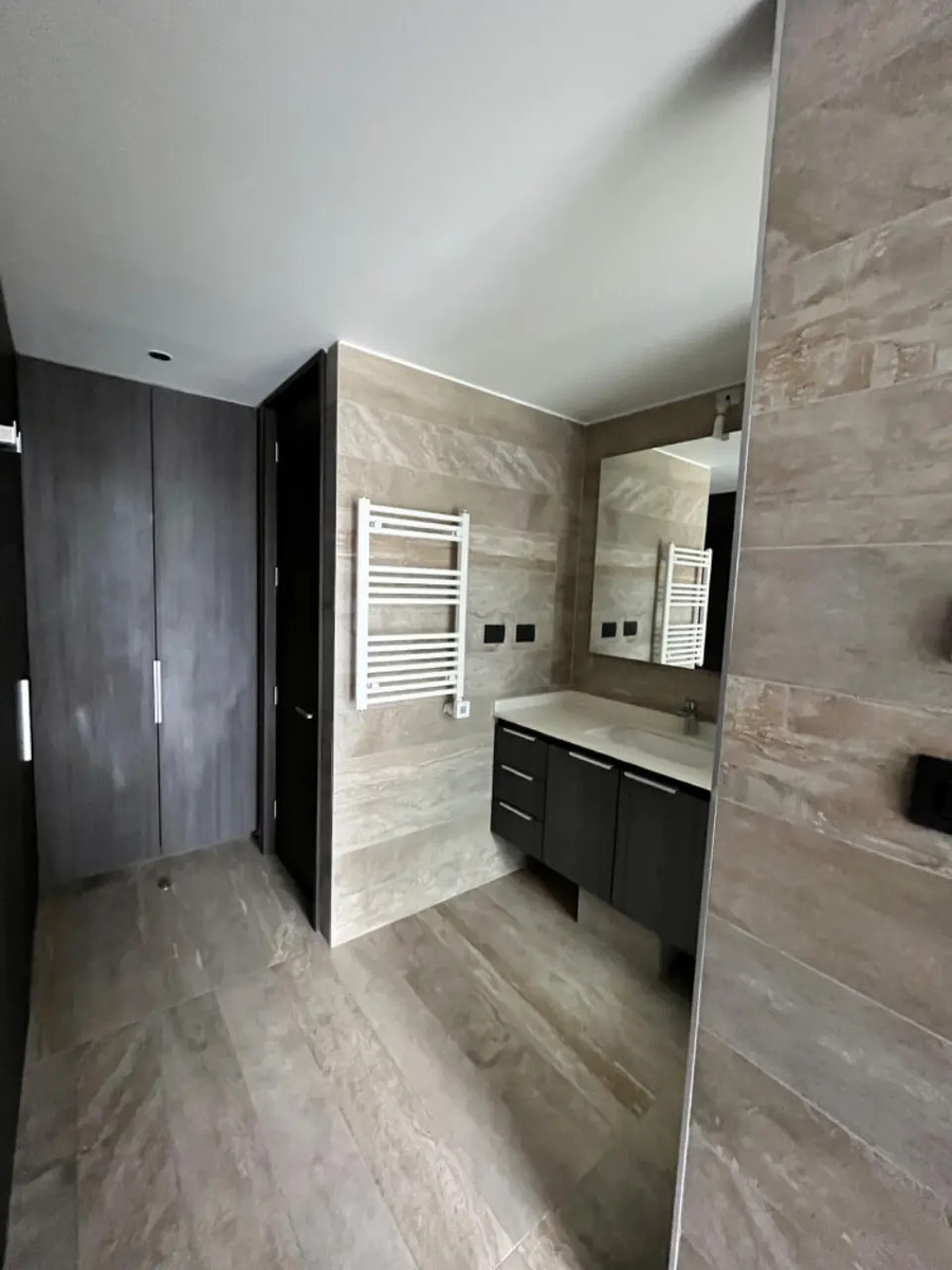 Arriendo Departamento SO 1D en suite Walk-in cl&oacute;set 1B 1E La Dehesa - Lo Barnechea