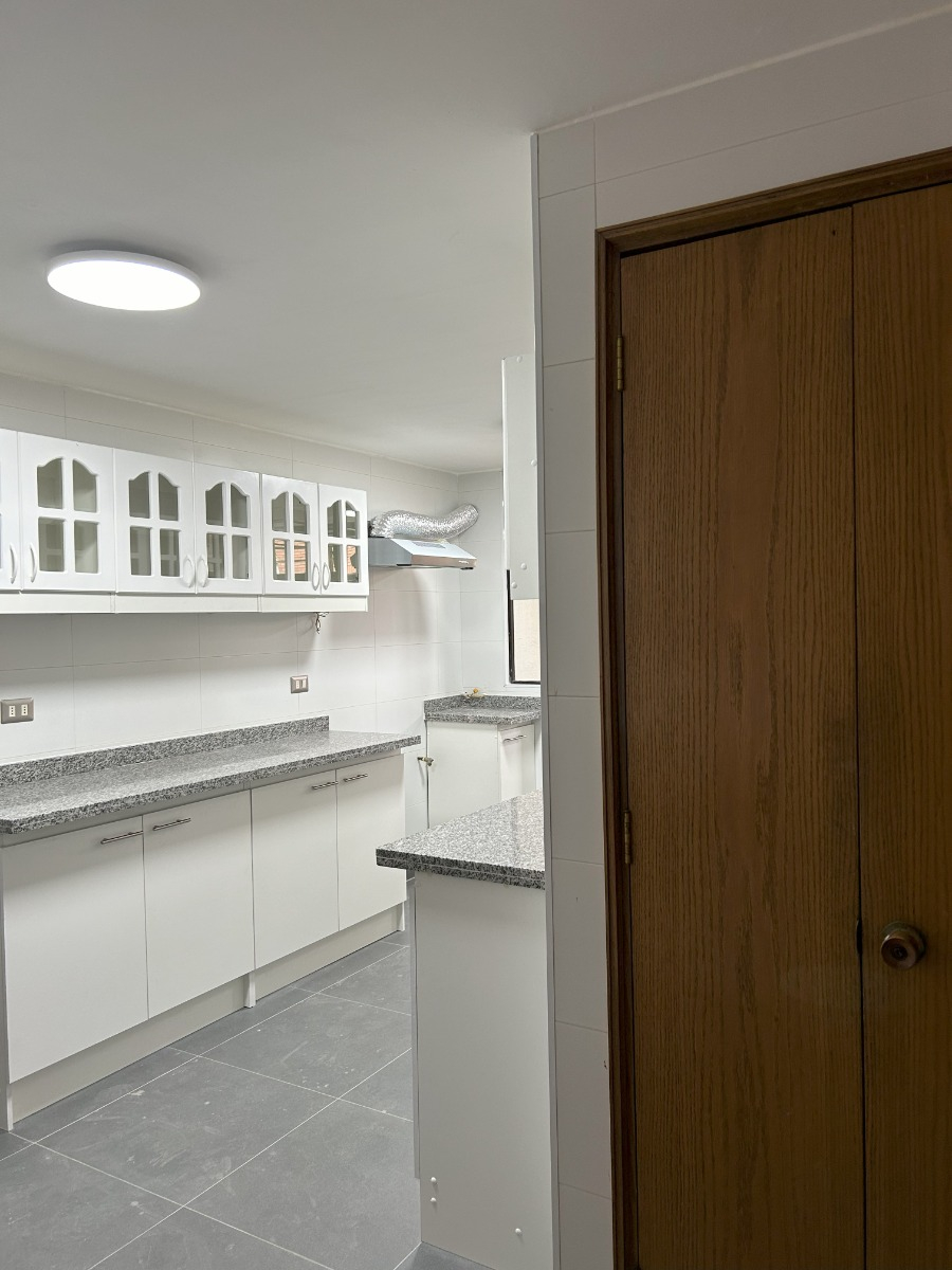 Arriendo Departamento NO 3D en suite 3B 2E 1B Metro Escuela Militar - Las Condes