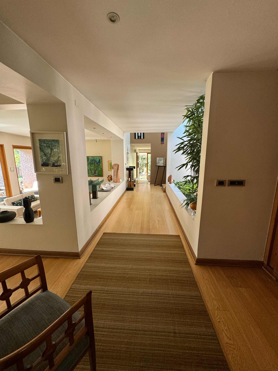 Venta Casa NO 5D 5B 8E 1B Los Dominicos - Las Condes