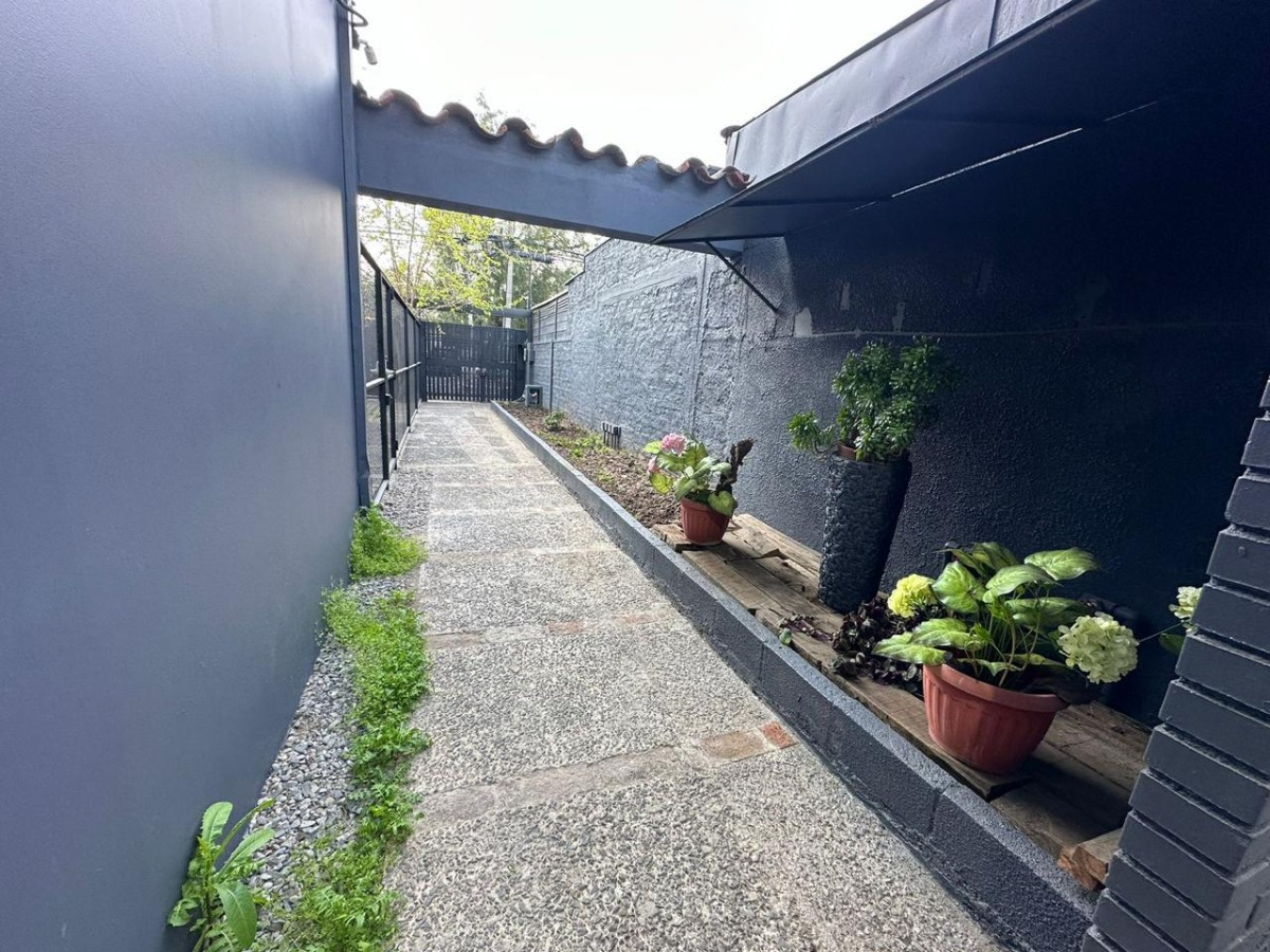 Arriendo Casa 6D en suite Walk-in cl&oacute;set 4B 4E 1B Metro Manquehue - Apumanque - Las Condes