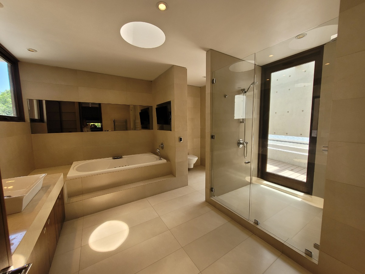 Venta Casa NOSP 6D en suite Walk-in cl&oacute;set 8B 4E 1B Los Trapenses - Lo Barnechea