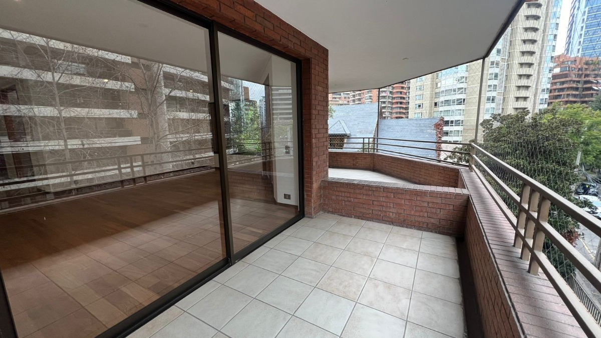 Arriendo Departamento SP 3D en suite 2B 2E 1B Barrio El Golf - Las Condes