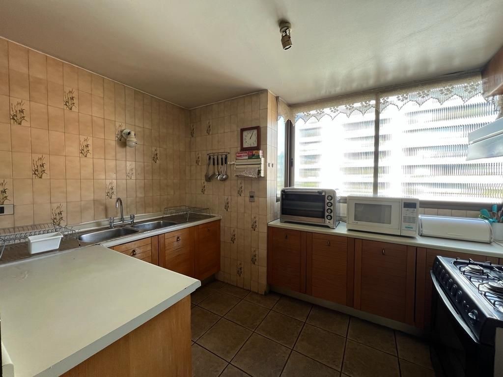 Venta Departamento O 5D en suite 5B 2E 1B Barrio El Golf - Las Condes