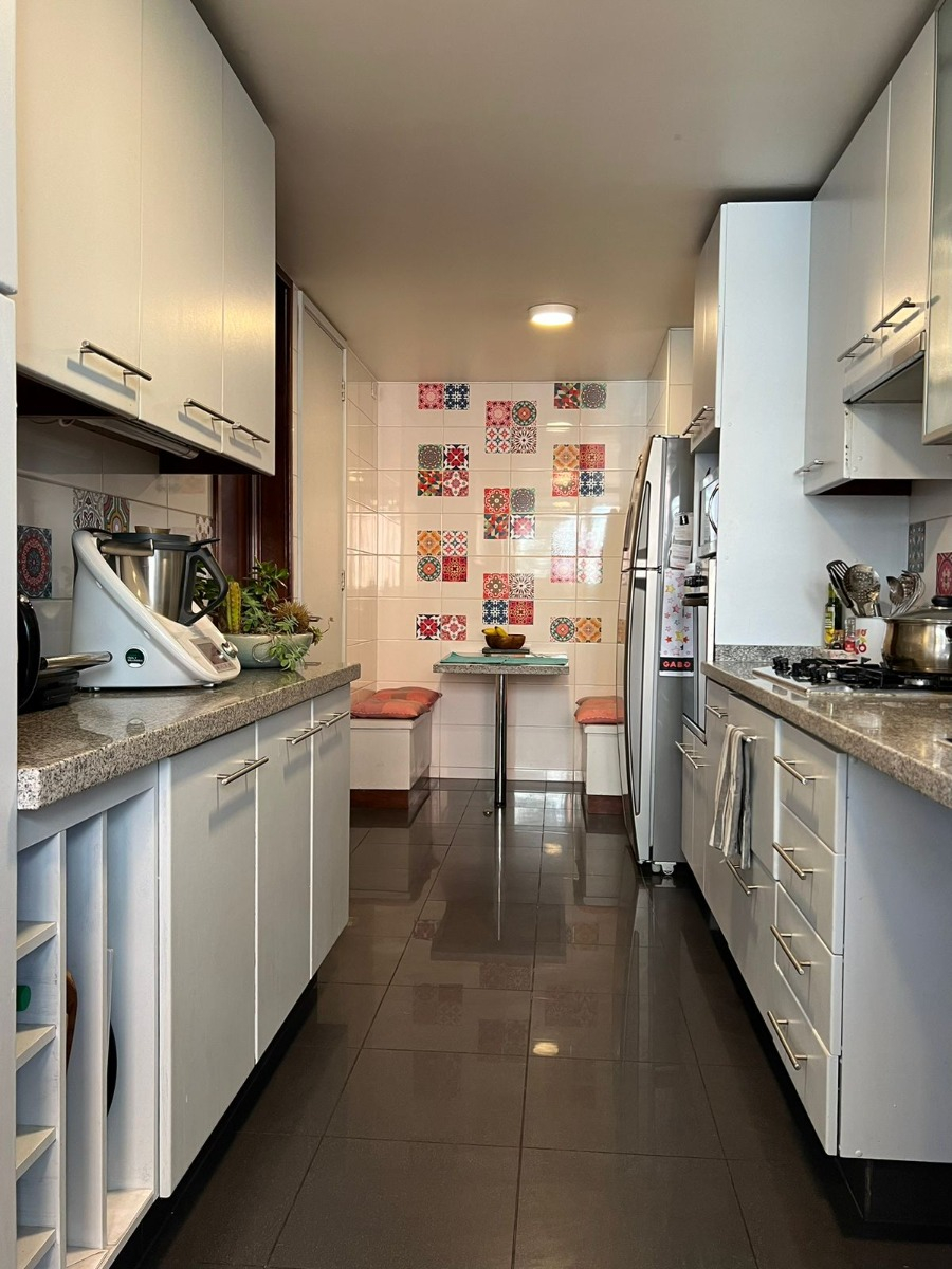 Venta Departamento O 5D en suite Walk-in cl&oacute;set 3B 2E 1B Metro Manquehue - Apumanque - Las Condes