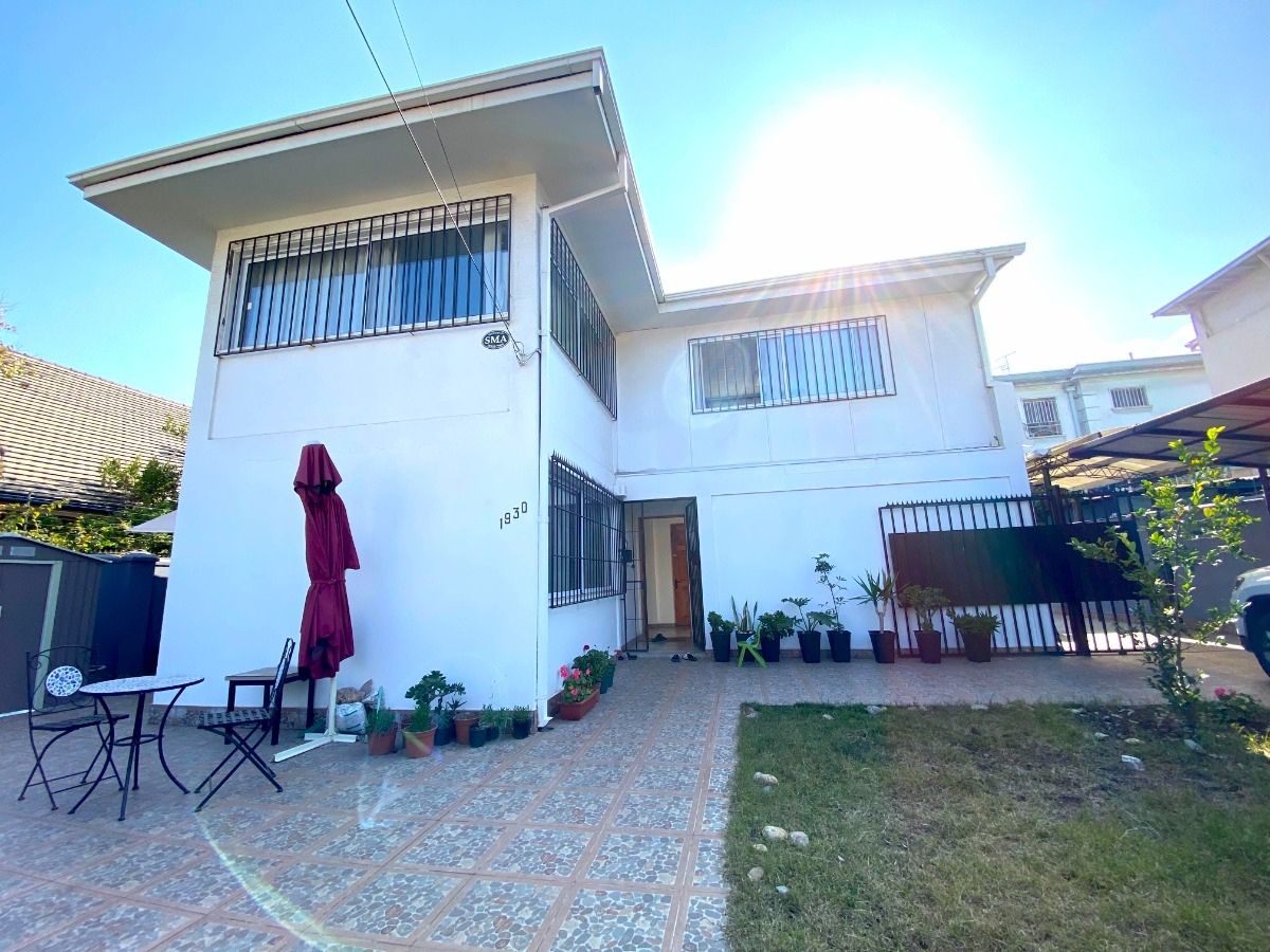 Arriendo Casa 4D 3B 3E 1B In&eacute;s de Su&aacute;rez - Providencia