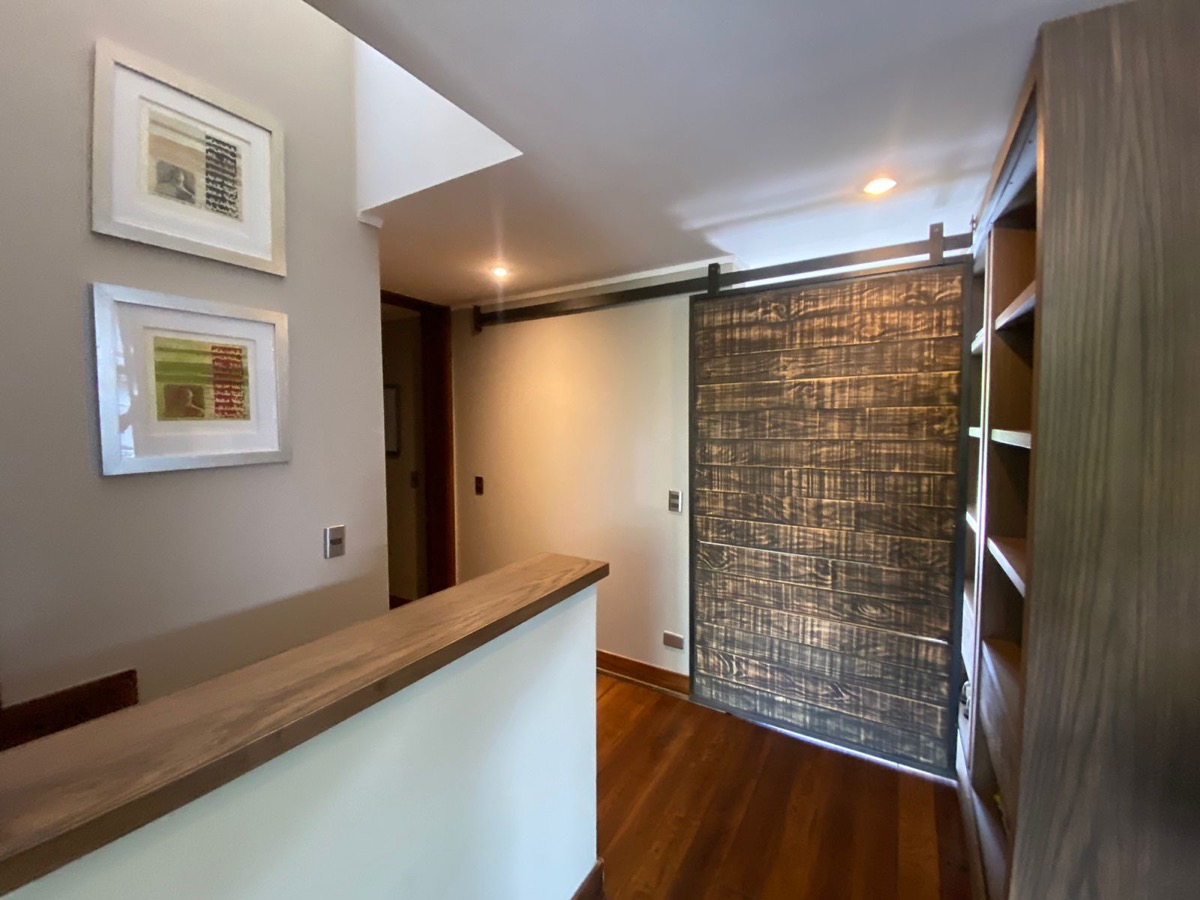 Venta Casa NO 6D en suite Walk-in cl&oacute;set 4B 4E 1B Chicureo - Colina