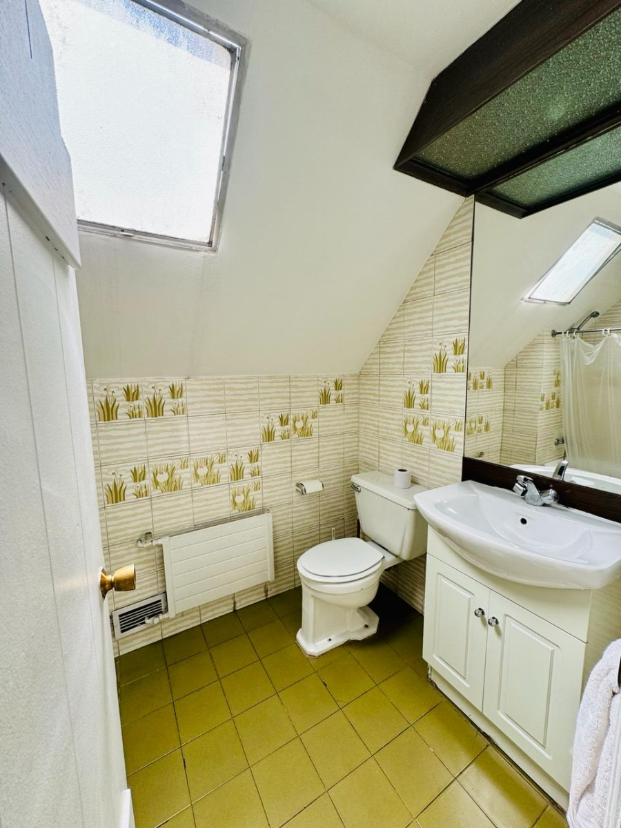 Venta Casa NO 4D Walk-in cl&oacute;set 3B 3E 1B Borde R&iacute;o - Casa Piedra - Vitacura