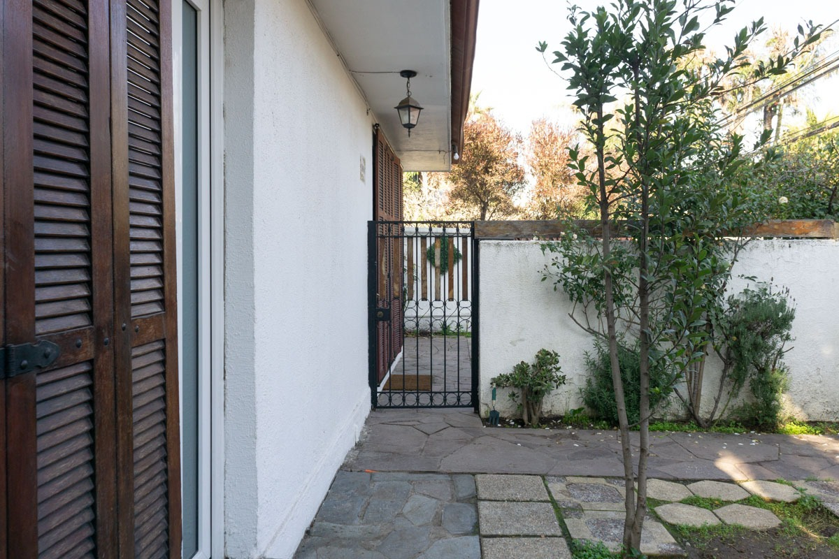 Arriendo Casa NP 3D 2B 2E 1B Blest Gana - La Reina