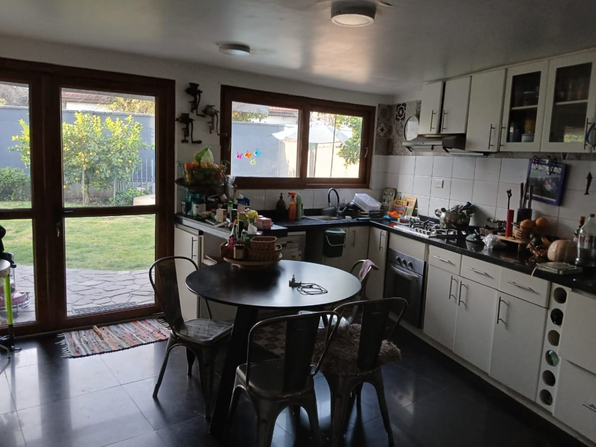 Venta Casa NO 4D en suite 3B 2E 1B Rotonda Atenas - Las Condes