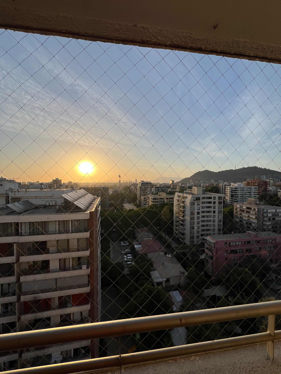 Arriendo Departamento SO 2D en suite Walk-in cl&oacute;set 2B 2E 1B Los Leones - Providencia