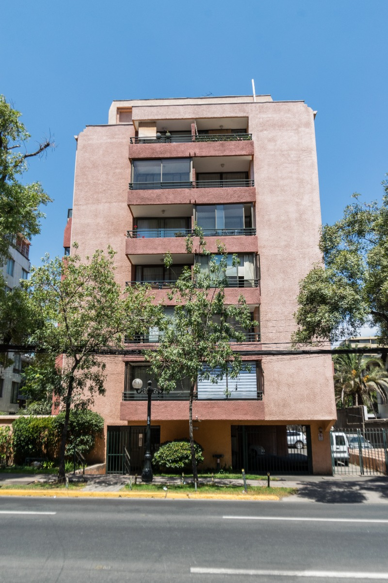 Venta Departamento NOSP 5D en suite Walk-in cl&oacute;set 3B 2E 1B  - Providencia